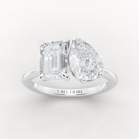 Elegant Toi et Moi Engagement Ring